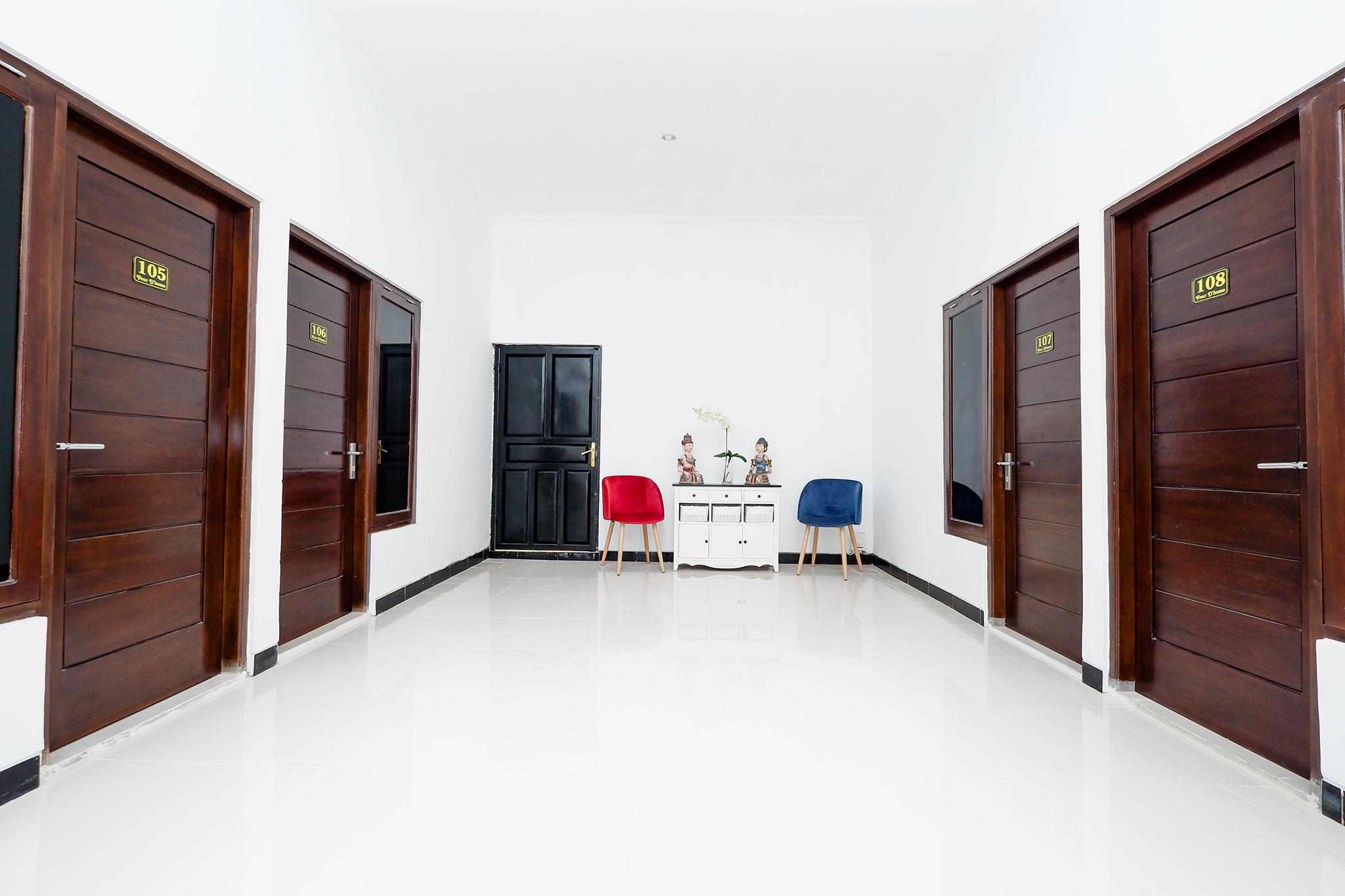 Oyo 1611 Four D'Home Solo Εξωτερικό φωτογραφία