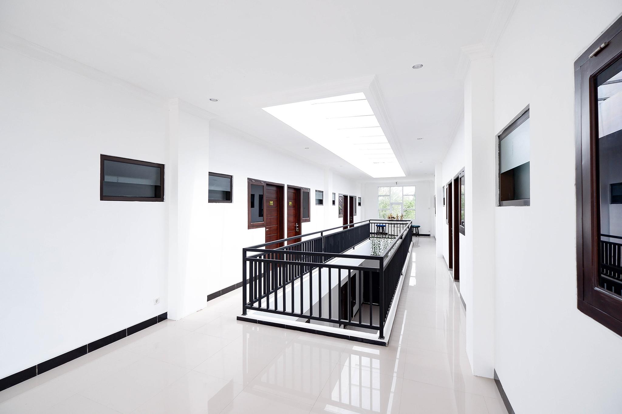 Oyo 1611 Four D'Home Solo Εξωτερικό φωτογραφία