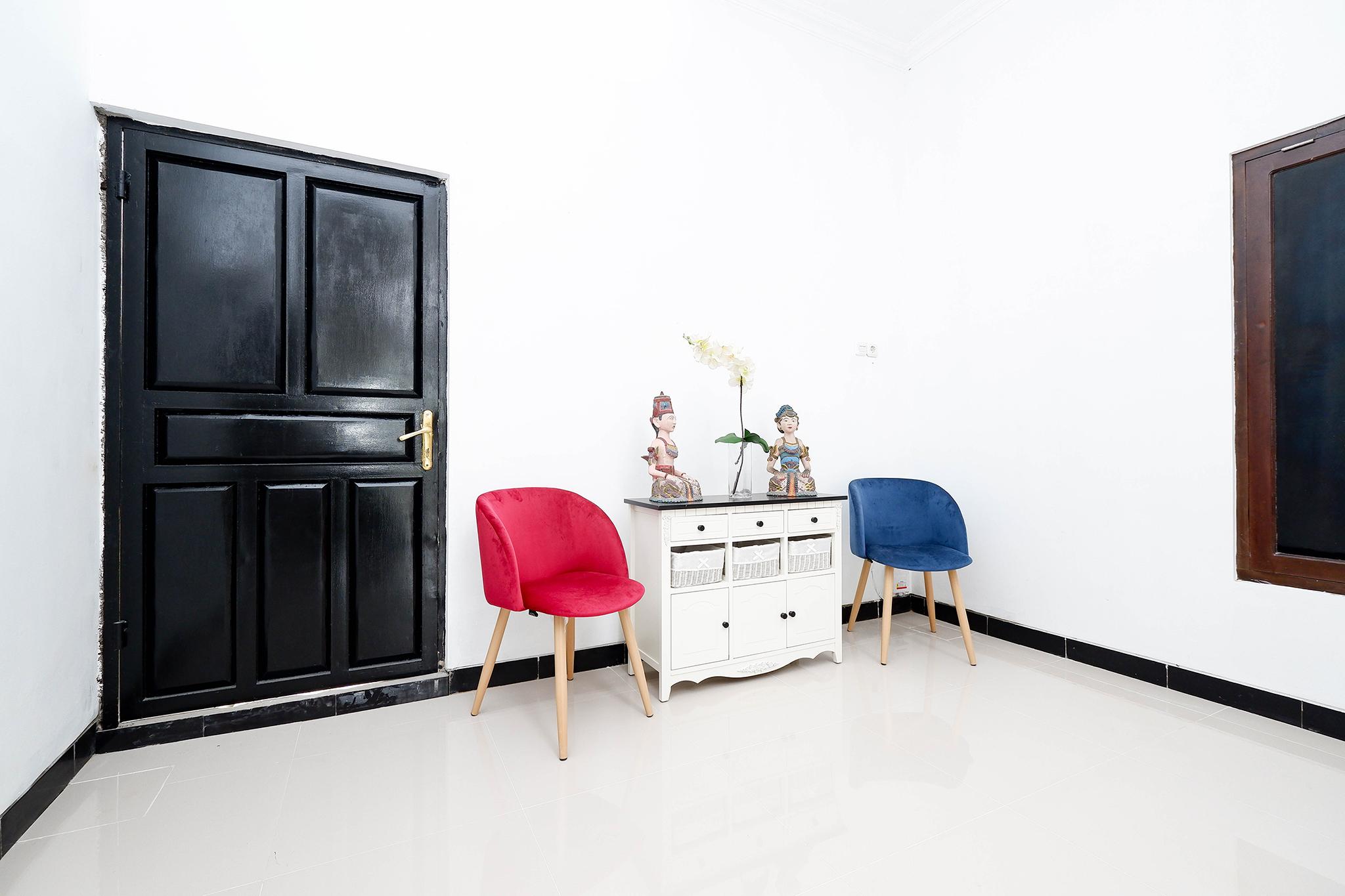 Oyo 1611 Four D'Home Solo Εξωτερικό φωτογραφία
