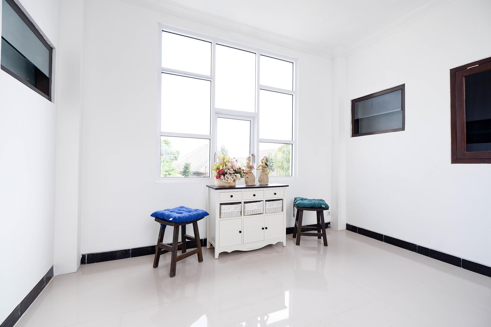 Oyo 1611 Four D'Home Solo Εξωτερικό φωτογραφία